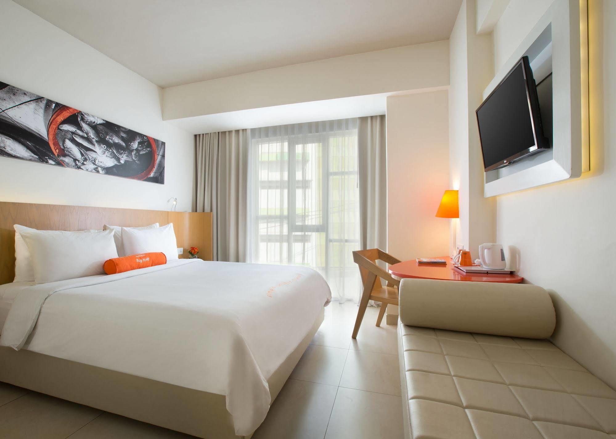 Harris Hotel Raya Кута Экстерьер фото
