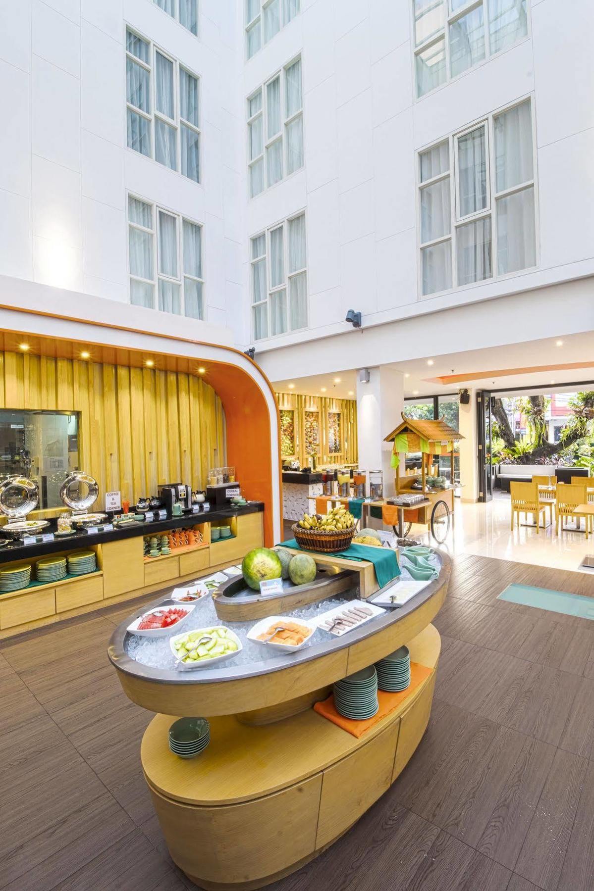 Harris Hotel Raya Кута Экстерьер фото
