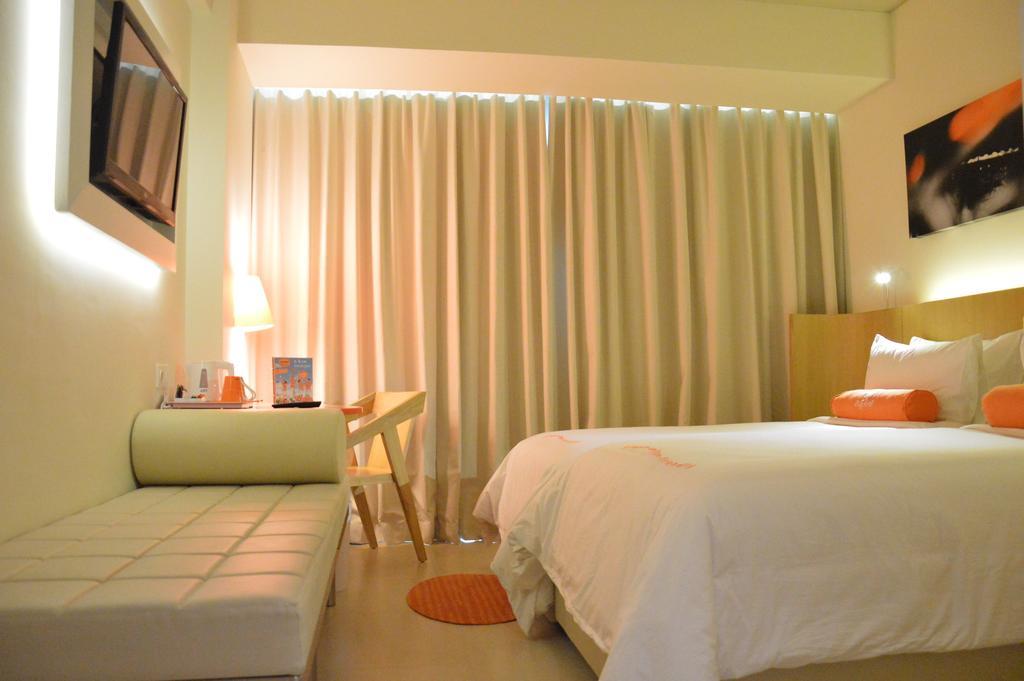 Harris Hotel Raya Кута Экстерьер фото