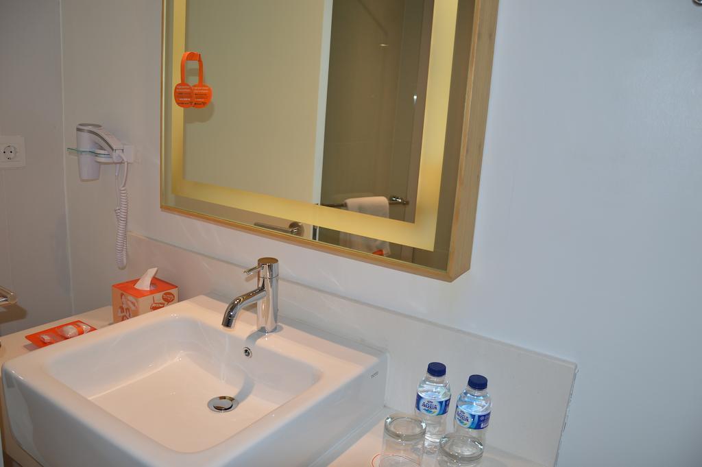 Harris Hotel Raya Кута Экстерьер фото